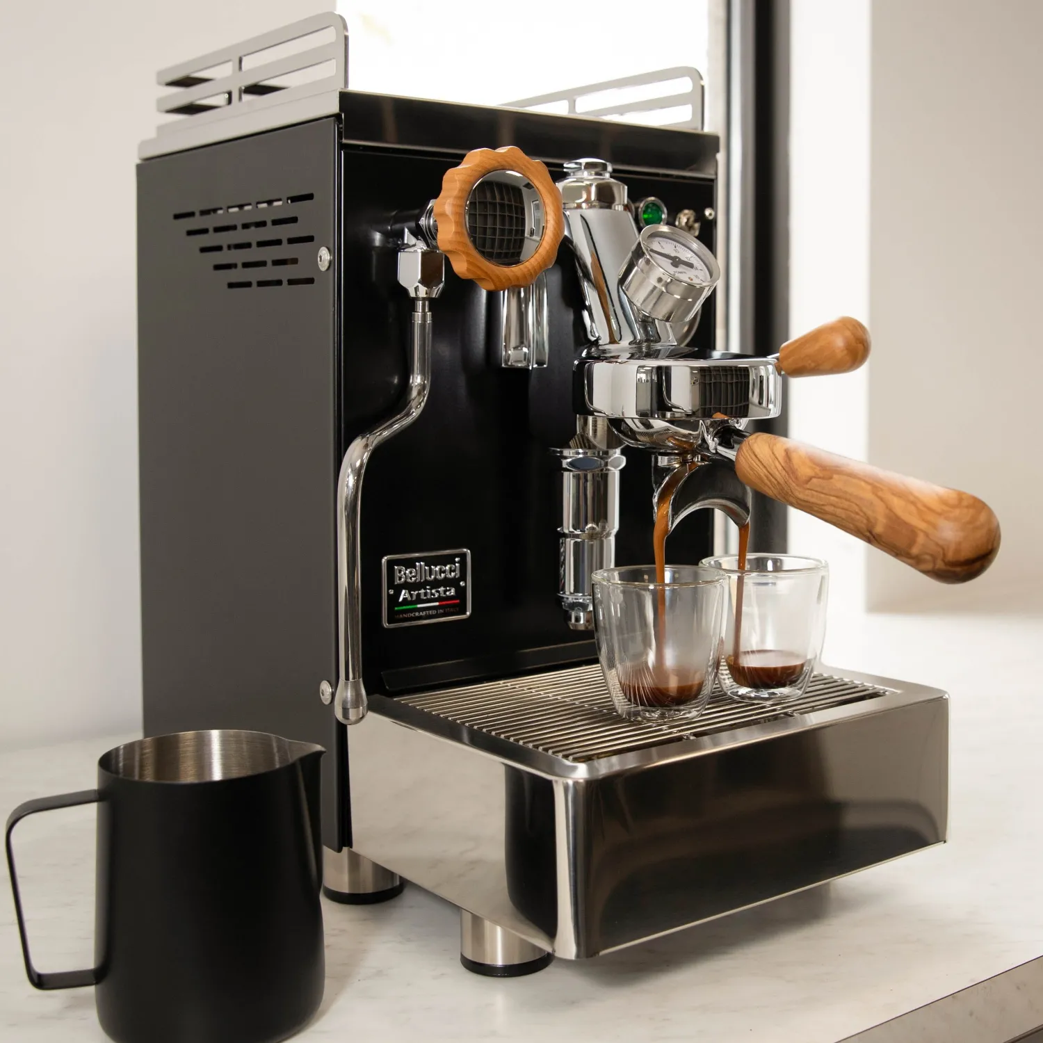 Ma Caféine Bellucci | Manual>Bellucci | ARTISTA Nero manual espresso machine